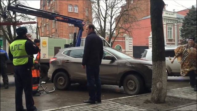 Эвакуатор в Азове. Новинка для нашего села, чё там )) смотреть онлайн