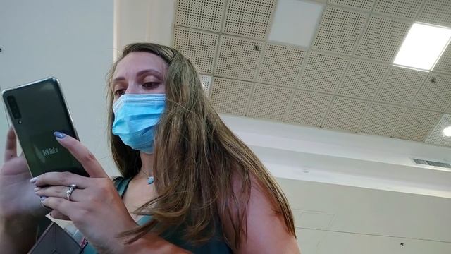 ИЗРАИЛЬ НАКРЫЛА ВТОРАЯ ВОЛНА // Почта Израиля, посуда на праздник и огромные очереди смотреть онлайн