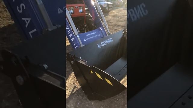 Трактор МТЗ 952.3 с погрузчиком ROBUST 1600 кг и щеткой коммунальной Большая Земля Пермь. смотреть онлайн