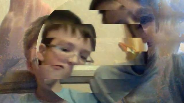 Webcam Toy смотреть онлайн