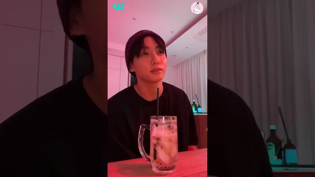 РУССКАЯ ОЗВУЧКА БТС ЧОНГУК после выхода 3D BTS WEVERSE~LIVE 04-10-2023 смотреть онлайн