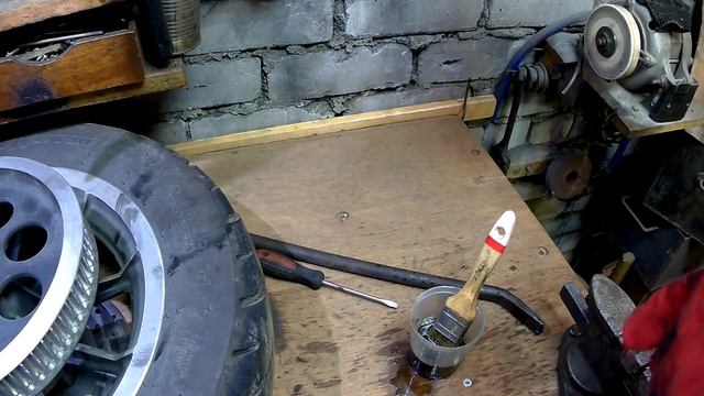 Промывка и смазка колёсных подшипников Timken на HD FLHRCI 1998 смотреть онлайн