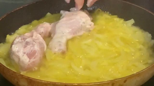 Курица на луковой подушке смотреть онлайн
