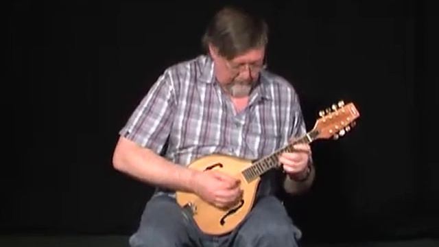The Heartwood AM-70/MA Mandolin played by renowned mandolin player Ian Fairbairn from Jack the Lad. смотреть онлайн
