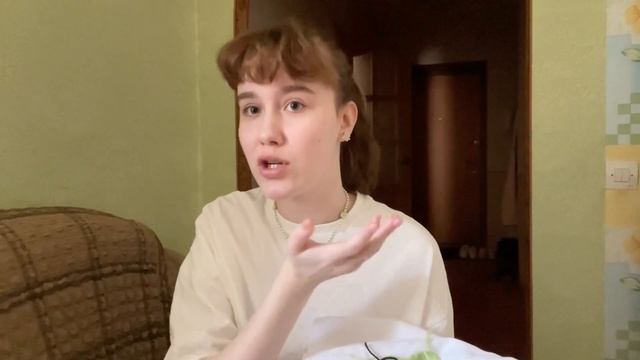 ВЛОГ: ШЬЮ КОВРИК И БОЛТАЮ смотреть онлайн