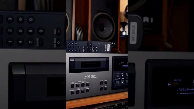 SONY PCM-R500 Digital Audio Recorder - DAT Digital Audio Tape Deck смотреть онлайн