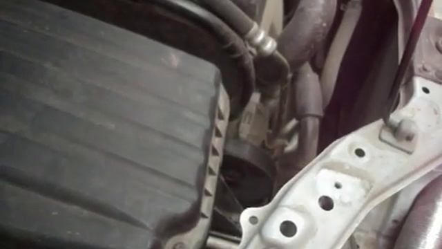 Lacetti DOHC 1.6 (удаление воздушного резонатора) смотреть онлайн