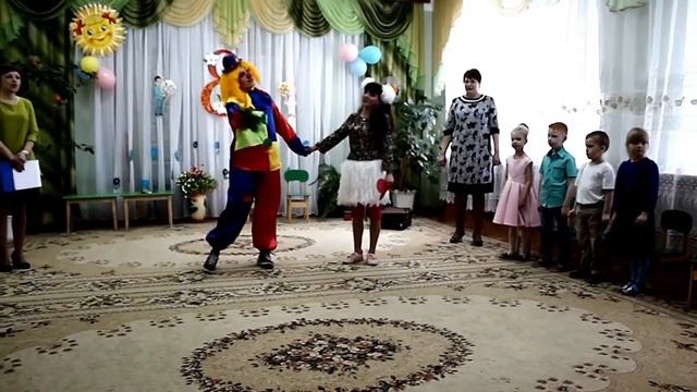 утренник в детском саду "УЛЫБКА" на 8 марта/город Скопин смотреть онлайн
