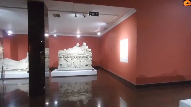 Саркофаги могут быть произведениями искусства. Археологический музей Анталии. смотреть онлайн