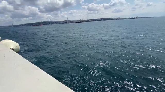 Галатапорт Стамбула. Набережная с видом на Топкапы, Айя-Софию, Чамлыджу, Галатский и Босфорский мос смотреть онлайн