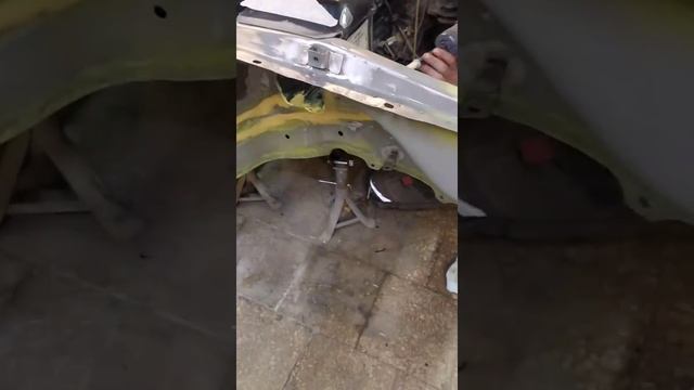 Показываю как и какой герметик нанести на кузов автомобиля . смотреть онлайн