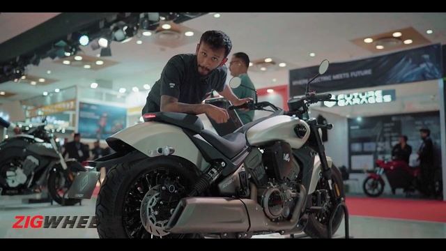 Auto Expo 2023 - Benda Darkflag Unveiled | Walkaround Review | V4 Power For The Masses!