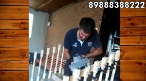 Установка деревянных перил на бетонную лестницу