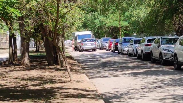 Интересная ситуация произошла между двумя водителями в Евпатории (кто прав кто не прав???) смотреть онлайн