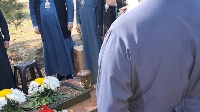 1 октября 2023 г.Лития у могилы почившего настоятеля храма села Холодная Балка прот.Вячеслава. смотреть онлайн