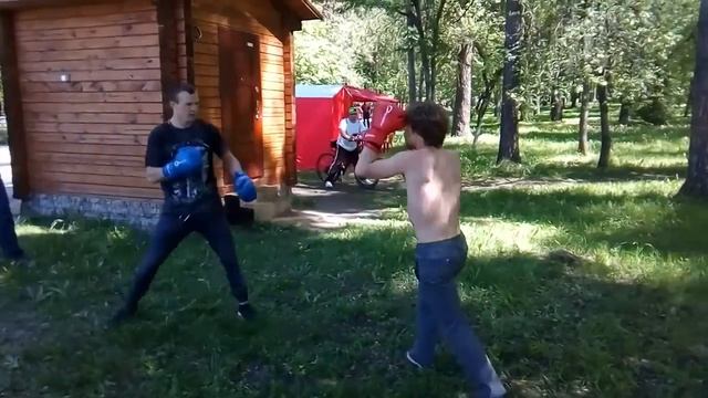 Первомайский парк. Маяковского 5а. смотреть онлайн