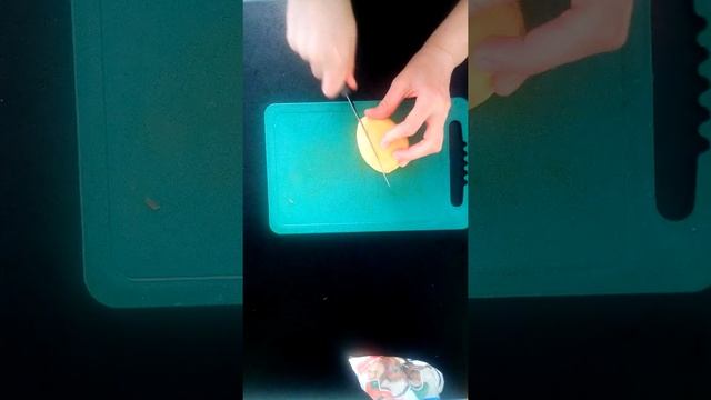 Суп куриный с лапшой.