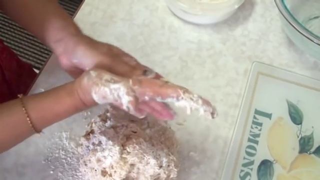 Homemade Pita Bread and Pita Pockets - Video Recipe by Bhavna смотреть онлайн