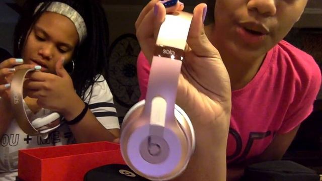Tianna and Anais Unboxing Solo 3 Wireless beats Headphones смотреть онлайн