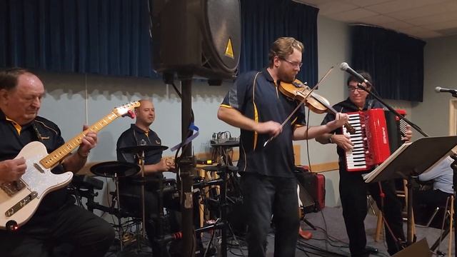 By Request Band...YOGI'S ANNIVERSARY REEL смотреть онлайн