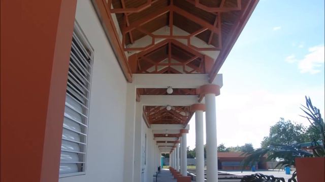 INSTITUTION SAINT LOUIS DE GONZAGUE - ECOLE PRIMAIRE / DESIGN-1 HAITI смотреть онлайн