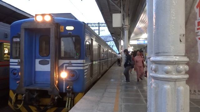 2015.05.09 臺鐵2181次區間車駛離臺中站 смотреть онлайн