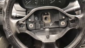 Как снять руль на Renault Logan