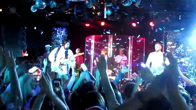 Сурганова и оркестр. 23.12.16. Москва Клуб "16 тонн" смотреть онлайн