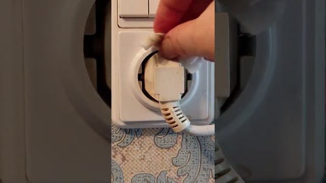 Отбелить желтый  пластик за копейки из аптеки .