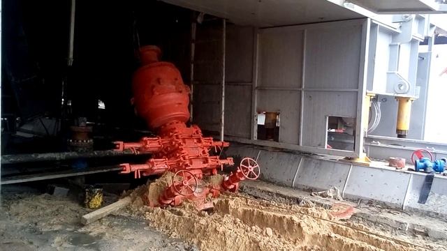 Буровая. Установка привентора.