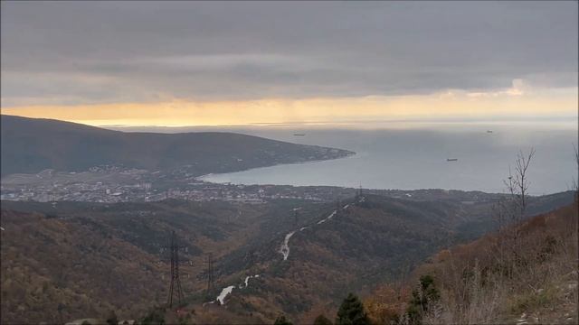 Volkswagen Tiguan 2021 объем 1,4 АКПП 4х4 едем в Геленджик оффроуд и средний расход Тигуана смотреть онлайн