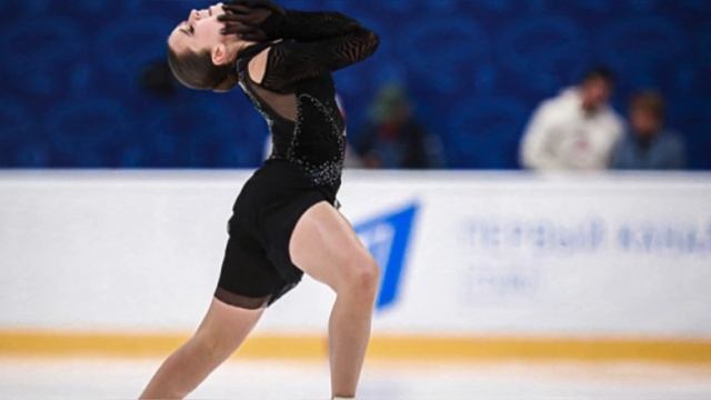 КАК НЕ ПОТЕРЯТЬ ДЕНЬГИ НА ВАЛИЕВОЙ И ТРУСОВОЙ? ВСЁ О ПОКУПКЕ БИЛЕТОВ НА ФИГУРНОЕ КАТАНИЕ смотреть онлайн