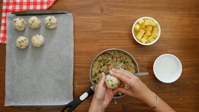 Arancini Italianos (Bolas de arroz con panceta y mozzarella) смотреть онлайн