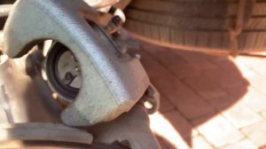 Замена задних тормозных колодок Mitsubishi Outlander 3 - Ошибка при установке