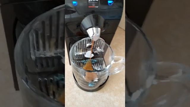 Espresso Chic in Action! смотреть онлайн