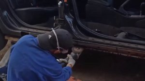 Примерка ремонтных порогов на Ниссан Максима А33