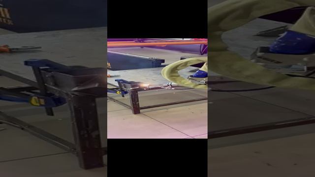 Лазерная сварка на 6 осевом роботе Galich смотреть онлайн