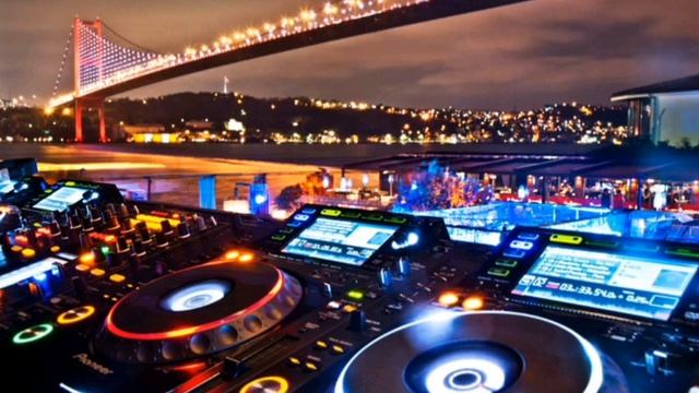 @tomorrowland#DJ #Izzet #Yilmaz - Go DJ Club RMX_mp3#housemusic #techno #dance @DJizzetyilmaz смотреть онлайн