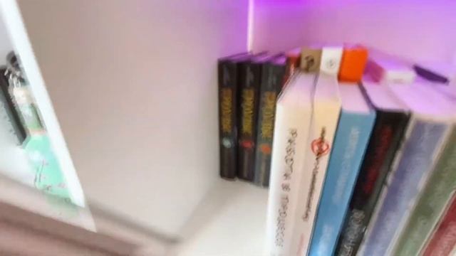 МОЙ СТЕЛЛАЖ, КНИЖНЫЕ ПОЛКИ смотреть онлайн