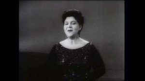 Давай закурим товарищ по одной - Клавдия Шульженко