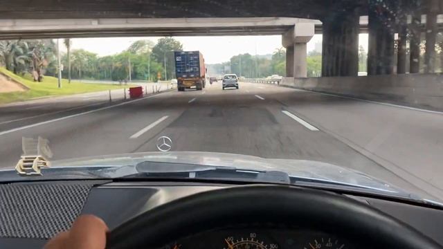 W124 Mercedes (1990 - 2021) Malaysia