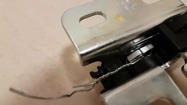 Quick fixing for Renault Koleos tailgate latch смотреть онлайн
