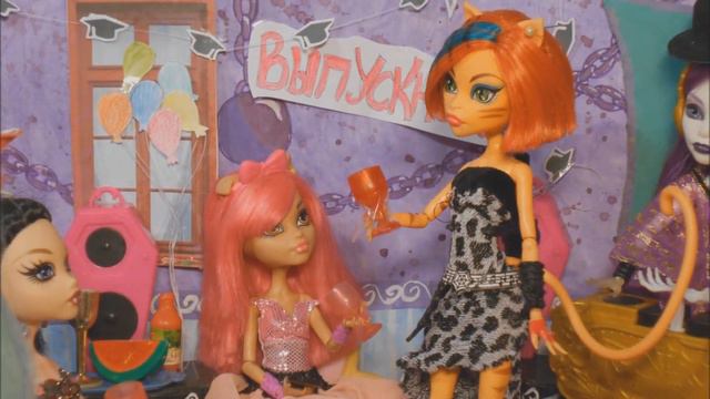 История девочки, которая любила книги и читать | Стоп моушен Монстер Хай! | Stop Motion Monster Hig