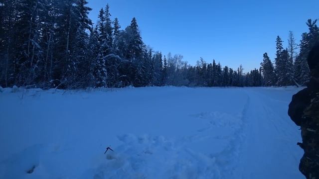 ПЕРВЫЙ ТРОФЕЙ 2021 ГОДА. ПЕРВАЯ ЗИМНЯЯ РЫБАЛКА 2021. ЛОВЛЯ ЯЗЕЙ ЗИМОЙ НА РЕКЕ. смотреть онлайн