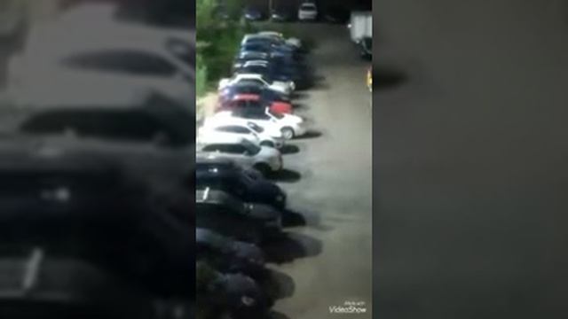 Хулиган изуродовал десяток машин в Красково смотреть онлайн