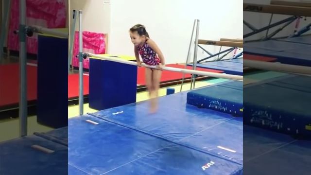 Zoey robertson Gymnástics evolution. смотреть онлайн