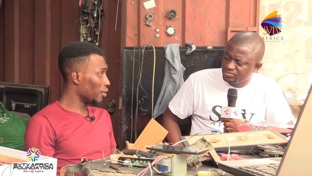 JHS leaver Builds Home Theaters And Converts Computer Monitor Into Television смотреть онлайн