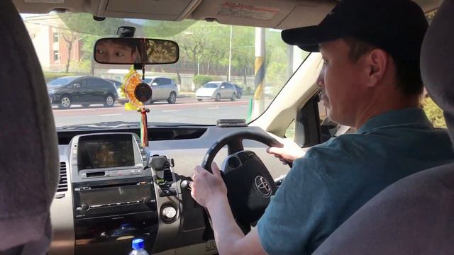 LISTENING Story Exercise: Khishge gets a Taxi смотреть онлайн