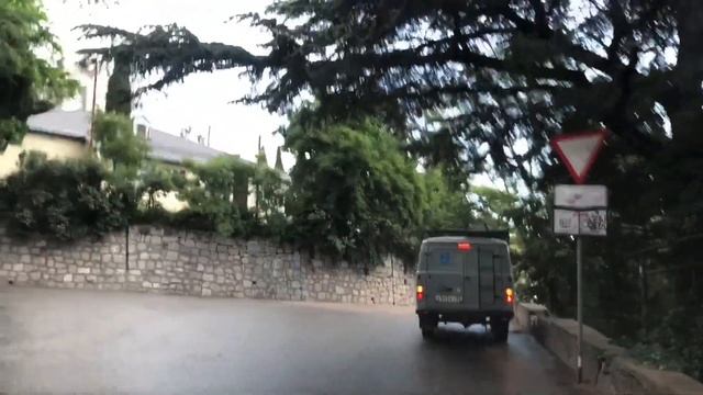 Ялта. От ул.Свердлова по Мухина до Толстого. 14.06.2022. Крым. Crimea. Yalta смотреть онлайн