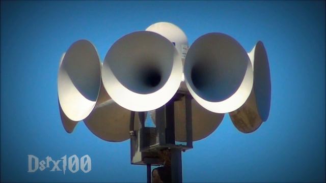 American Signal T-121, Full Alert: Francisco, Indiana (Gibson Co. Tornado Siren Test, HD) смотреть онлайн